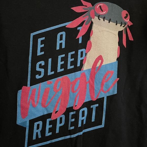 3/$12 - Monster Hunter Wiggler T-Shirt “Eat, Sleep, Wiggle, Repeat” - Picture 2 of 3